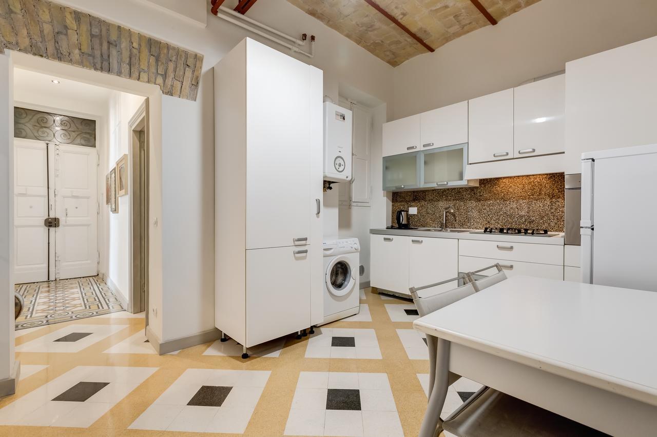 Monti Colosseum Apartment Rome Exterior photo